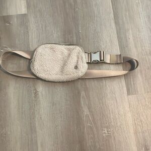 Lululemon belt bag